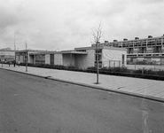 851604 Gezicht op de openbare kleuterschool De Tureluur (Scharlakendreef 3) te Utrecht.
